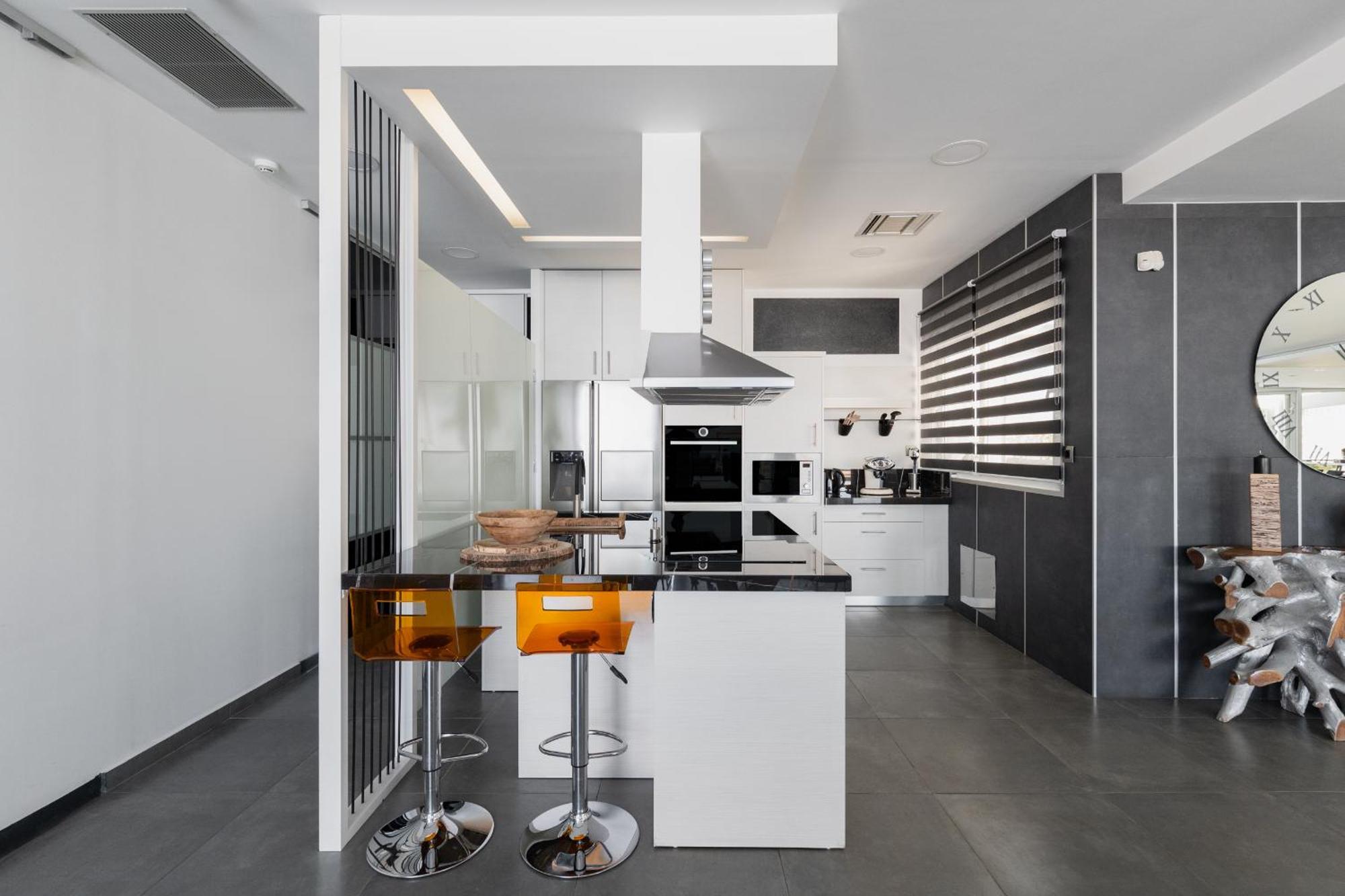 הרסוניסוס White Luxury Villa מראה חיצוני תמונה